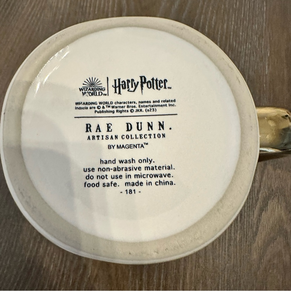 Rae Dunn Harry Potter Double Sided‎ Golden Snitch Mug With Topper - Picture 4 of 4